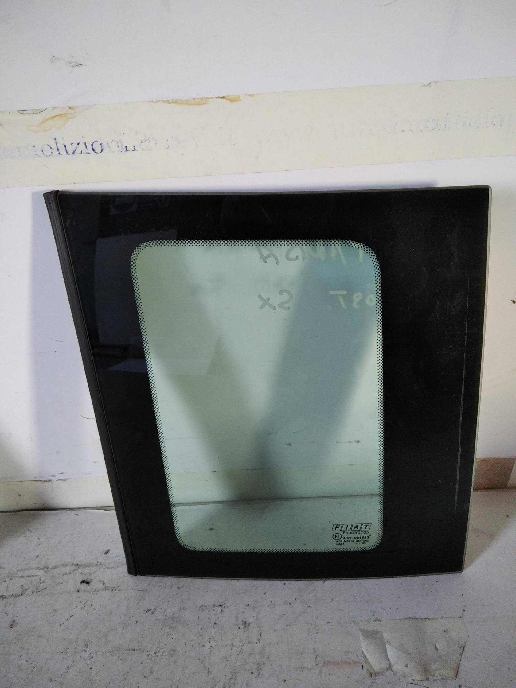 Fisso atermico parafango post. sx.